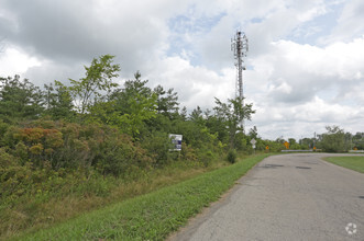 Dell Dr, Niagara Falls, ON for sale Primary Photo- Image 1 of 1