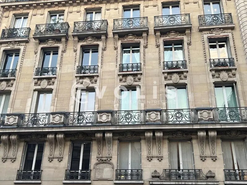 Location Bureaux 276 m² - Photo 1