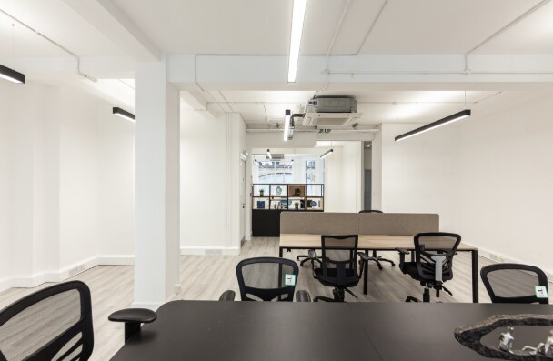 19 Margaret St, London to rent Interior Photo- Image 1 of 6