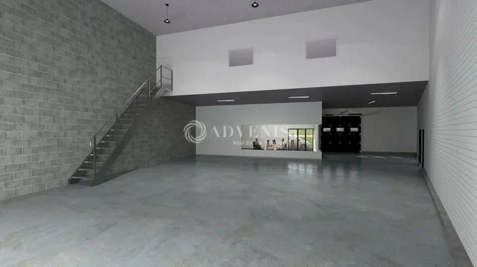 Location Local d'activités 255 m² - Photo 1