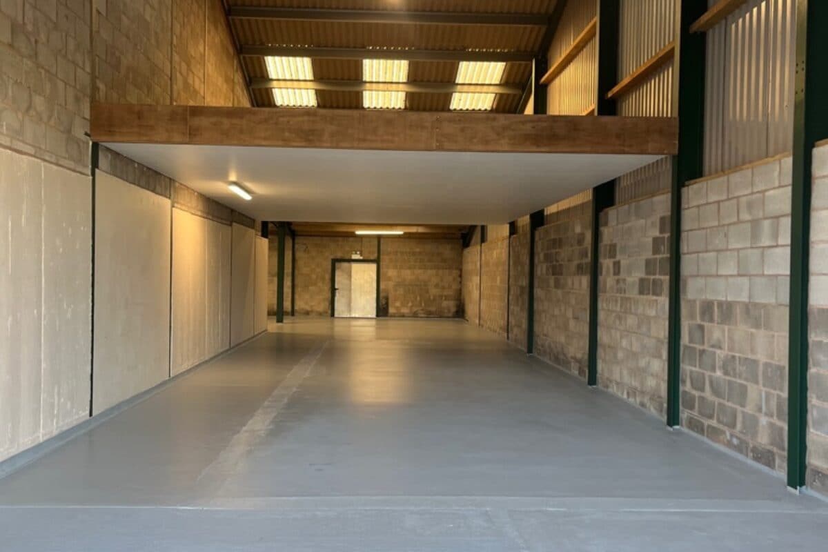 Oil Mill Ln, Exeter to rent Interior Photo- Image 1 of 3