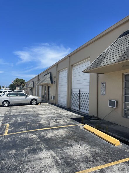 810-818 NW 57th St, Fort Lauderdale, FL for rent - Building Photo - Image 2 of 8