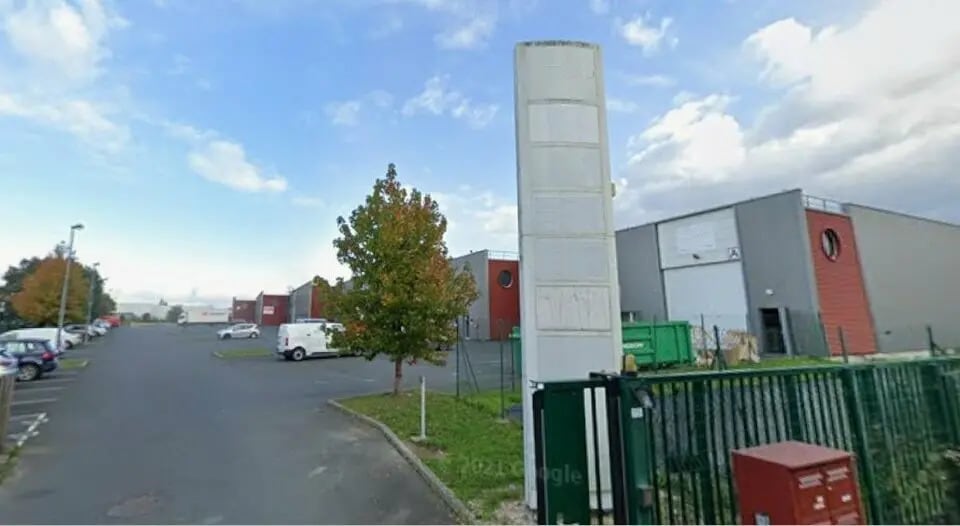 Light Industrial in Les Sorinières to rent - Building Photo - Image 1 of 5