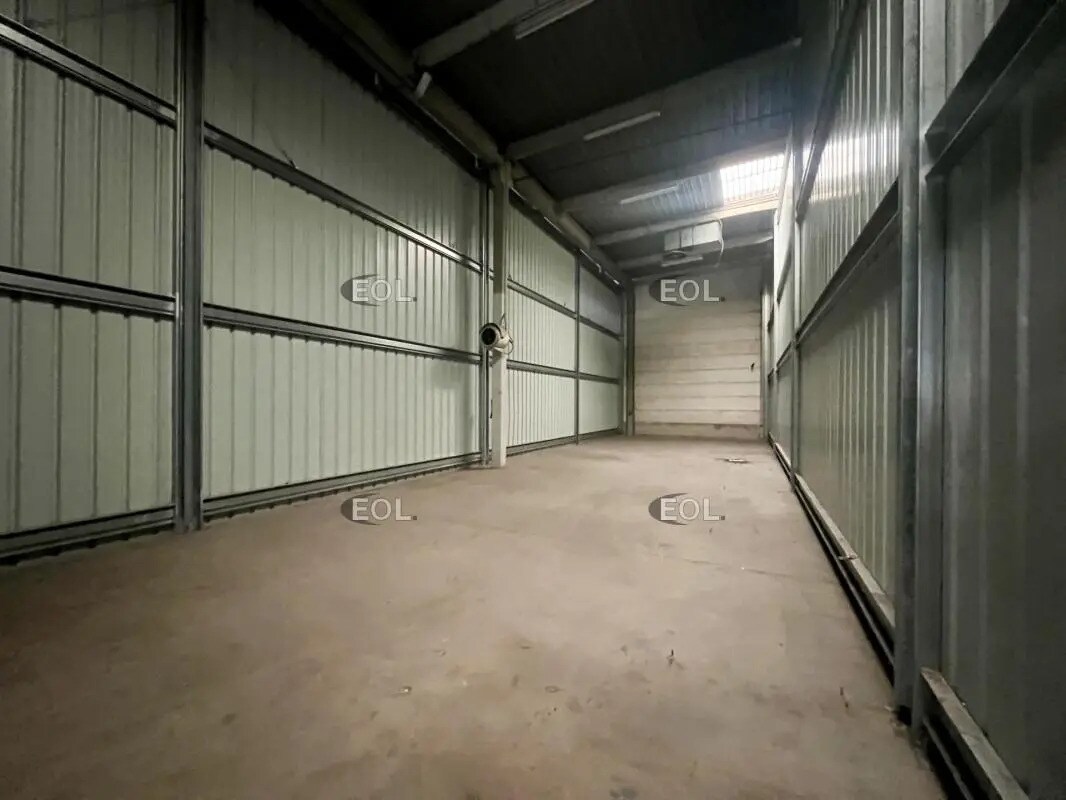 Light Industrial in Aulnay-sous-Bois to rent Interior Photo- Image 1 of 7