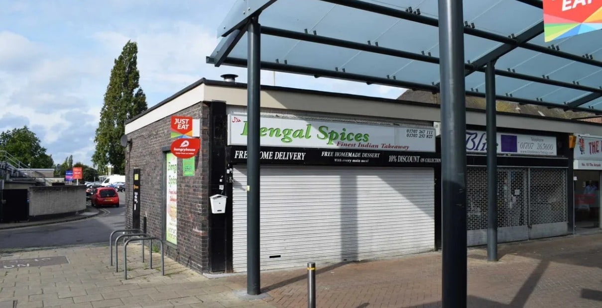 2-12 The Arcade, Hatfield to rent Primary Photo- Image 1 of 5