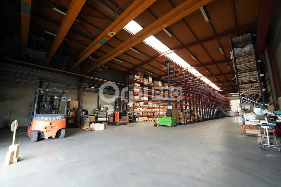 Location Local d'activités 1 570 m² à 3 480 m² - Photo 1