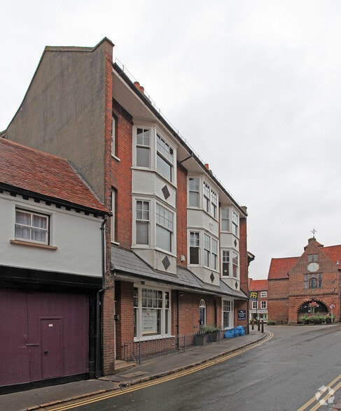 1 High St, Watlington to rent - Building Photo - Image 3 of 4