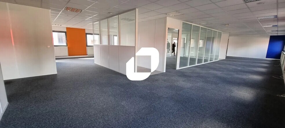 Office in Torcy to rent - Interior Photo - Image 3 of 11