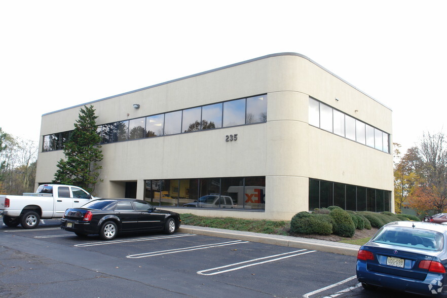 235 US Highway 22, Green Brook, NJ for rent - Building Photo - Image 1 of 11