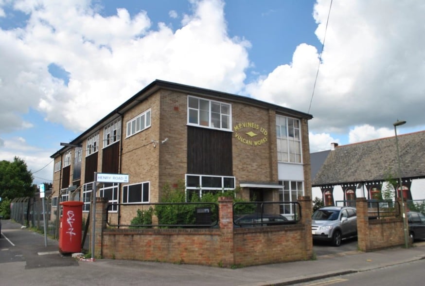 34-36 Henry Rd, Barnet for sale - Primary Photo - Image 1 of 1