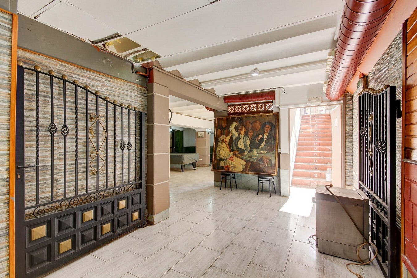 Sant Andreu de la Barca, BAR 08740 - - - Interior Photo - Image 2 of 25