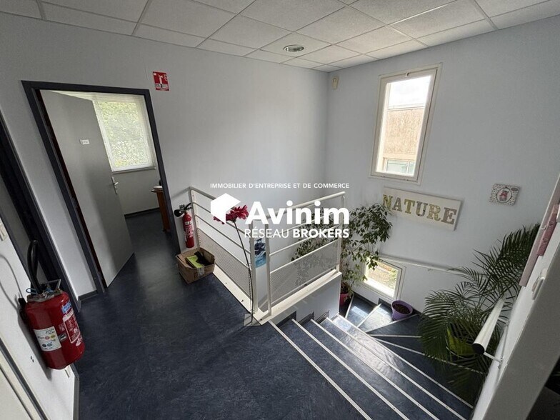 Office in Labège to rent - Interior Photo - Image 1 of 9