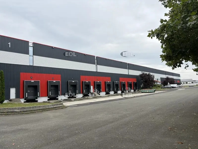 Industrial in Goussainville to rent Building Photo- Image 1 of 8