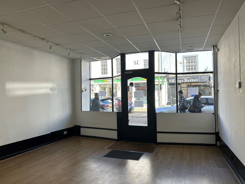 32 Lowther St, Whitehaven for sale - Building Photo - Image 2 of 6