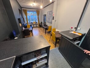 86-88 Queen Victoria Rd, Llanelli to rent Interior Photo- Image 2 of 7