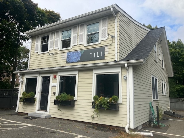 11 Vinnin St, Salem, MA to rent Primary Photo- Image 1 of 21