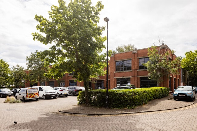 More details for Fleming Way, Isleworth - Light Industrial to Rent