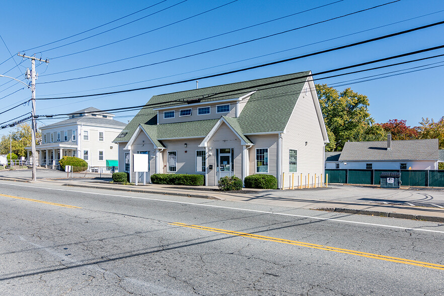 653 Killingly St, Johnston, RI for sale - Building Photo - Image 1 of 29