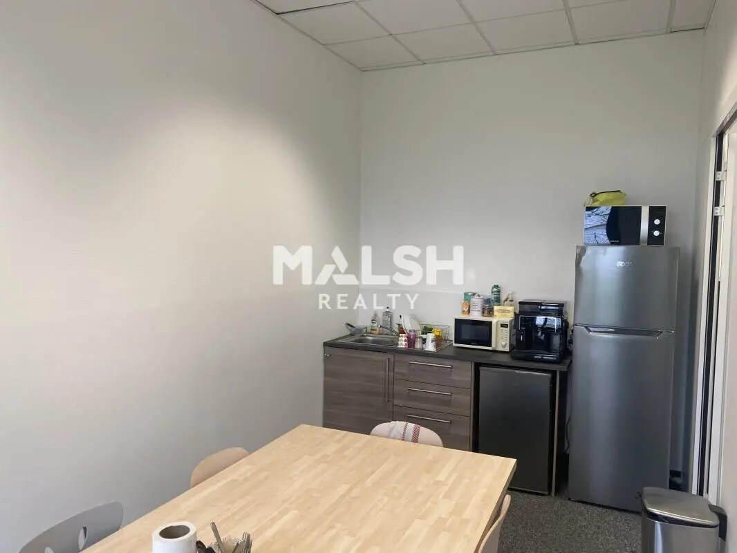 Office in Saint-Priest to rent Interior Photo- Image 1 of 13