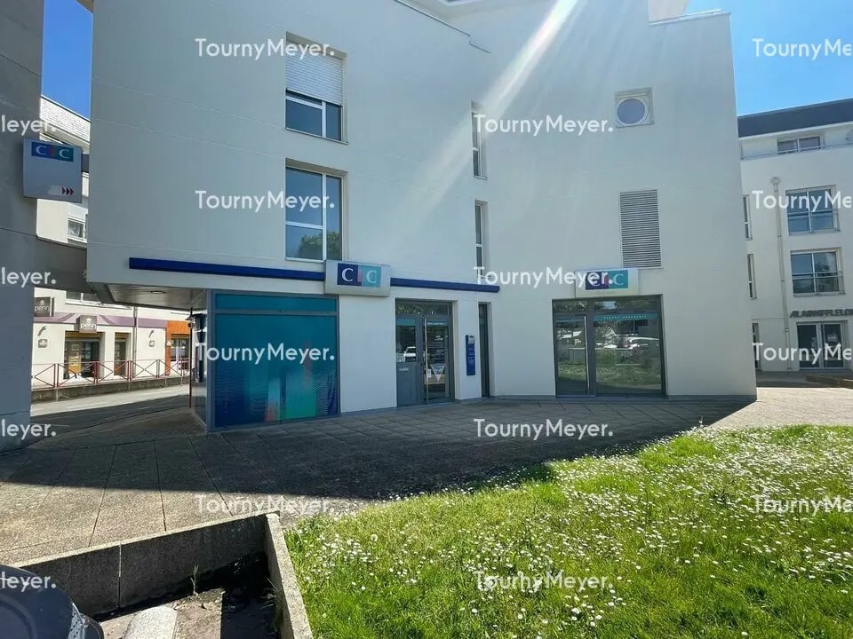 Location Commerce 150 m² - Photo 1
