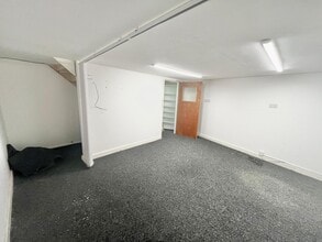 25 Whitehall Rd, Gateshead to rent Interior Photo- Image 2 of 5