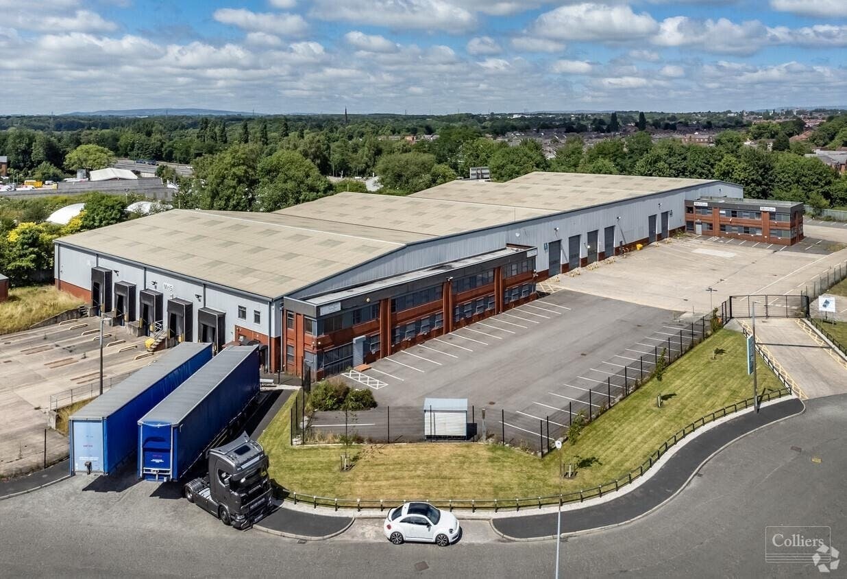 5 Lynwell Rd, Manchester to rent Building Photo- Image 1 of 14
