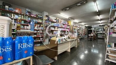 Retail in Barcelona, Barcelona to rent Interior Photo- Image 2 of 7