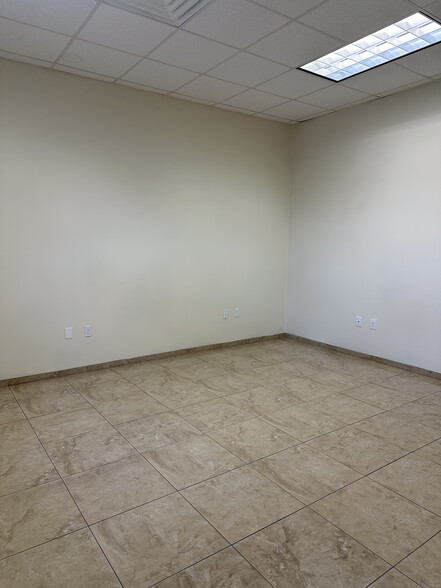 1317 E Jasmine Ave, McAllen, TX for rent - Building Photo - Image 2 of 13