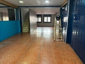 Retail in Santa Coloma de Gramenet, Barcelona to rent Interior Photo- Image 1 of 9