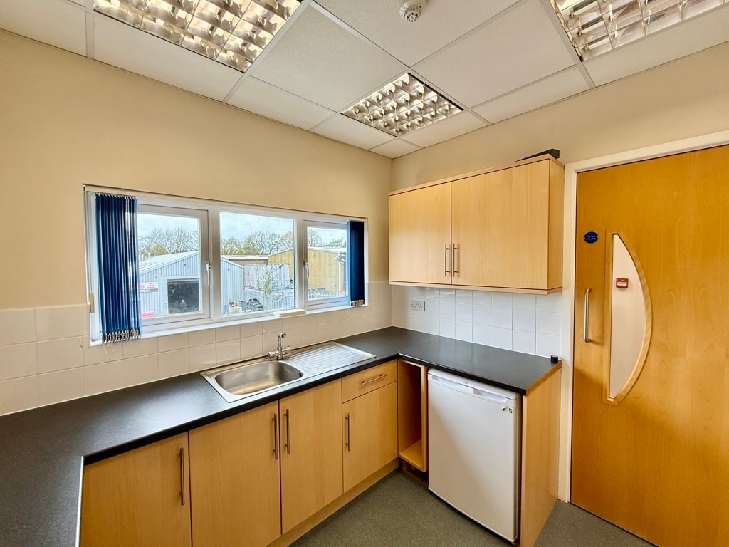 2 Kingsfield Close, Northampton to rent Interior Photo- Image 1 of 2