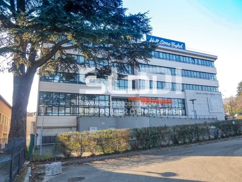 1 Chemin Jean-Marie Vianney, Écully to rent - Building Photo - Image 1 of 7