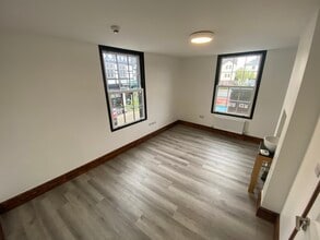 52 Eign Gate, Hereford to rent Interior Photo- Image 1 of 2