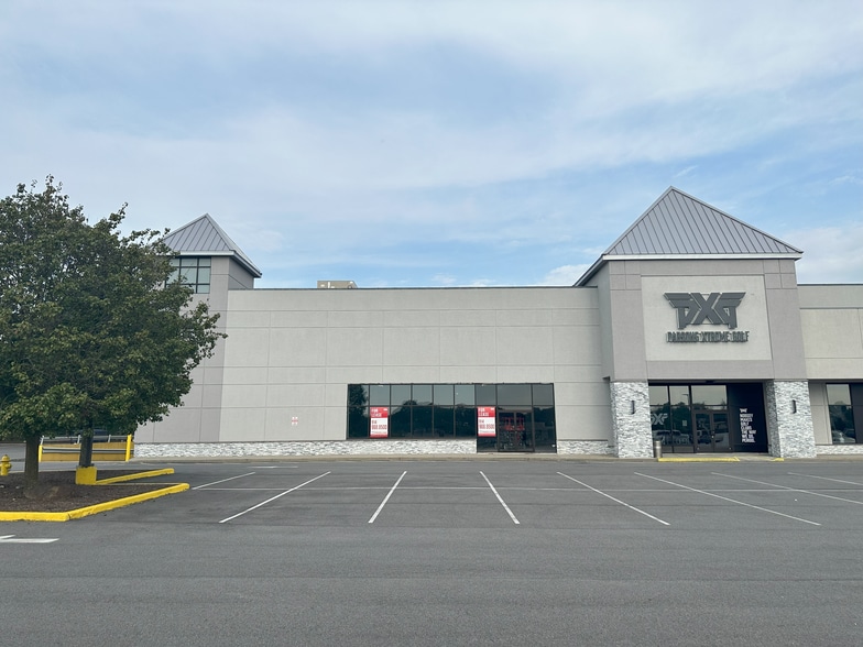 80-110 Nardozzi Pl, New Rochelle, NY to rent - Building Photo - Image 3 of 10