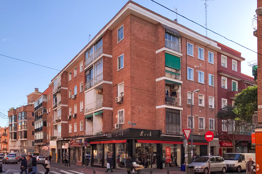 Calle de la Laguna, 107, Madrid, Madrid for sale - Primary Photo - Image 1 of 2