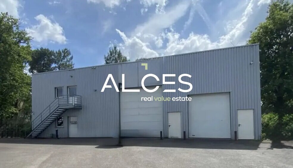 Light Industrial in Pessac to rent - Building Photo - Image 1 of 3