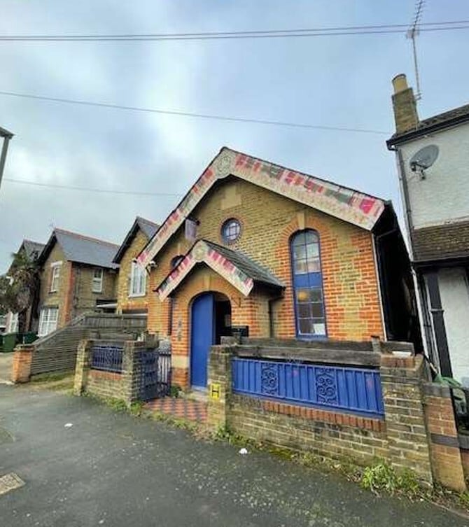 50 Sheep Walk, Shepperton to rent Building Photo- Image 1 of 2