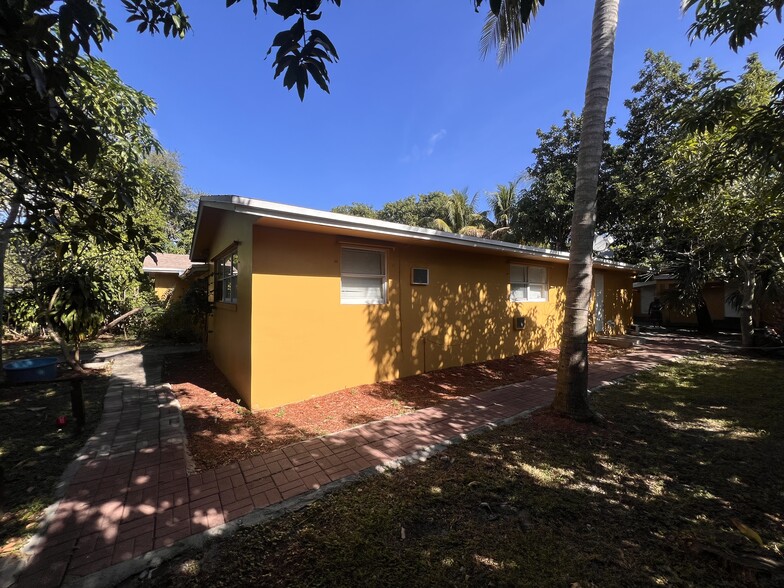 1236 NW 4th Ave, Fort Lauderdale, FL for sale - Building Photo - Image 3 of 7