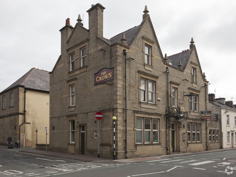 20 Bacup Rd, Rossendale for sale - Primary Photo - Image 1 of 1