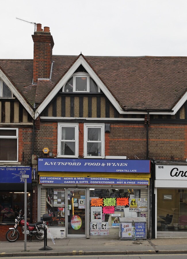 More details for 252-256 St. Albans Rd, Watford - Retail for Sale