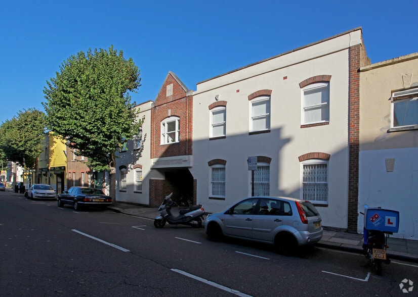2 Bramber Rd, London to rent - Building Photo - Image 1 of 2