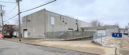 27 N 12th St, Belleville, IL for rent Building Photo- Image 1 of 3