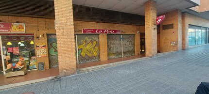 Retail in Barcelona, BAR for rent Building Photo- Image 1 of 13