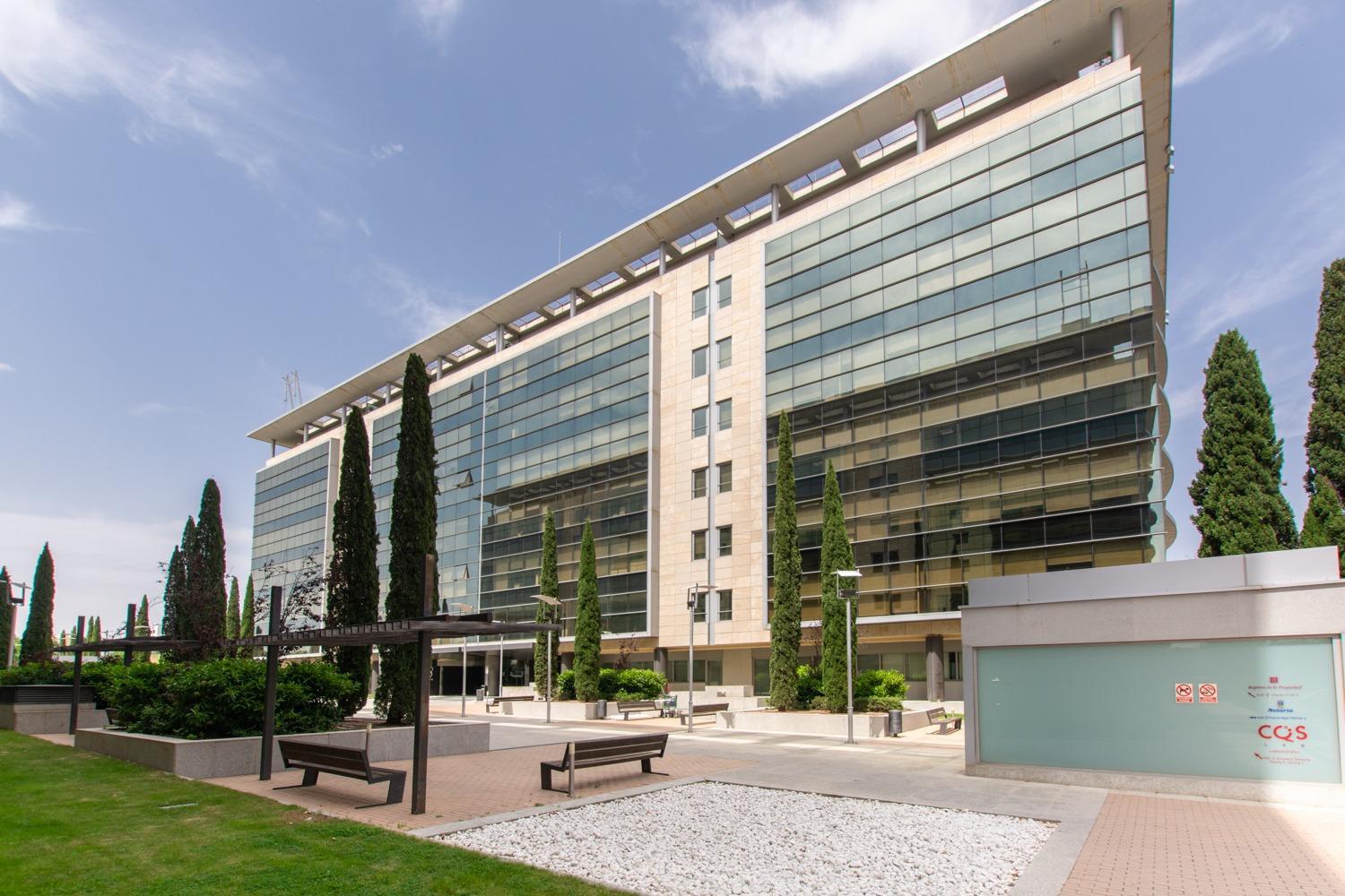 Office in Rivas-Vaciamadrid, Madrid to rent Building Photo- Image 1 of 10