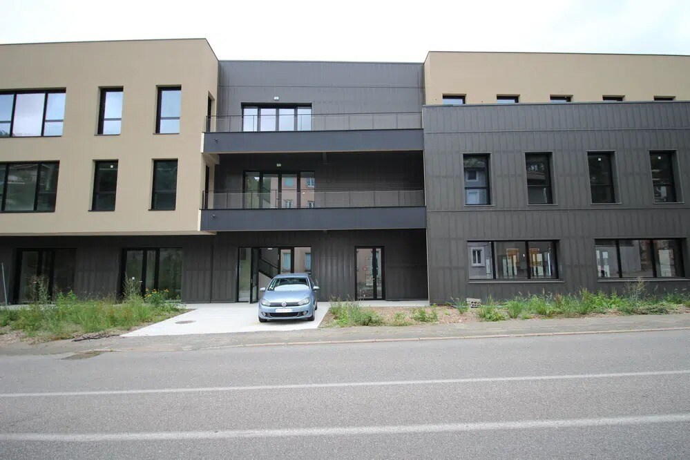 19 Rue De Paris, Tarare to rent Primary Photo- Image 1 of 7