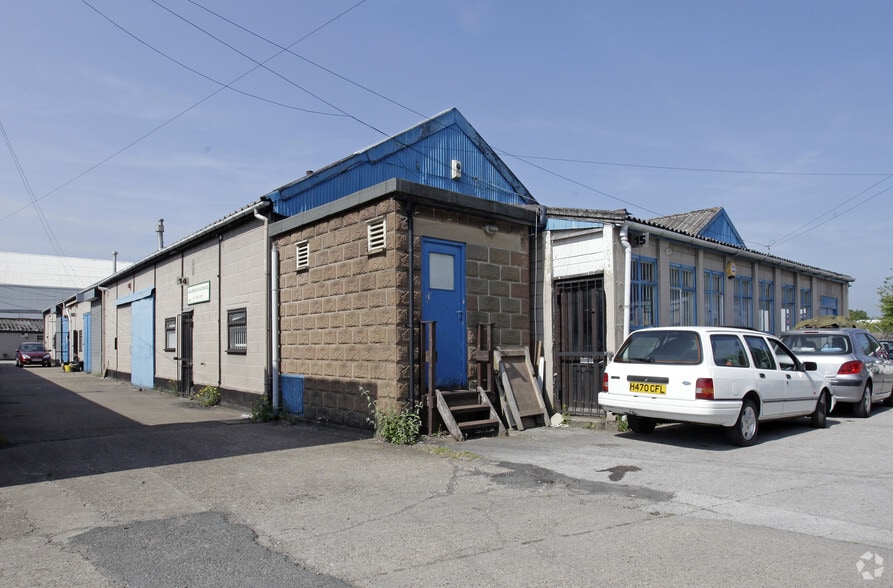 Mansfield Rd, Derby to rent - Building Photo - Image 2 of 2