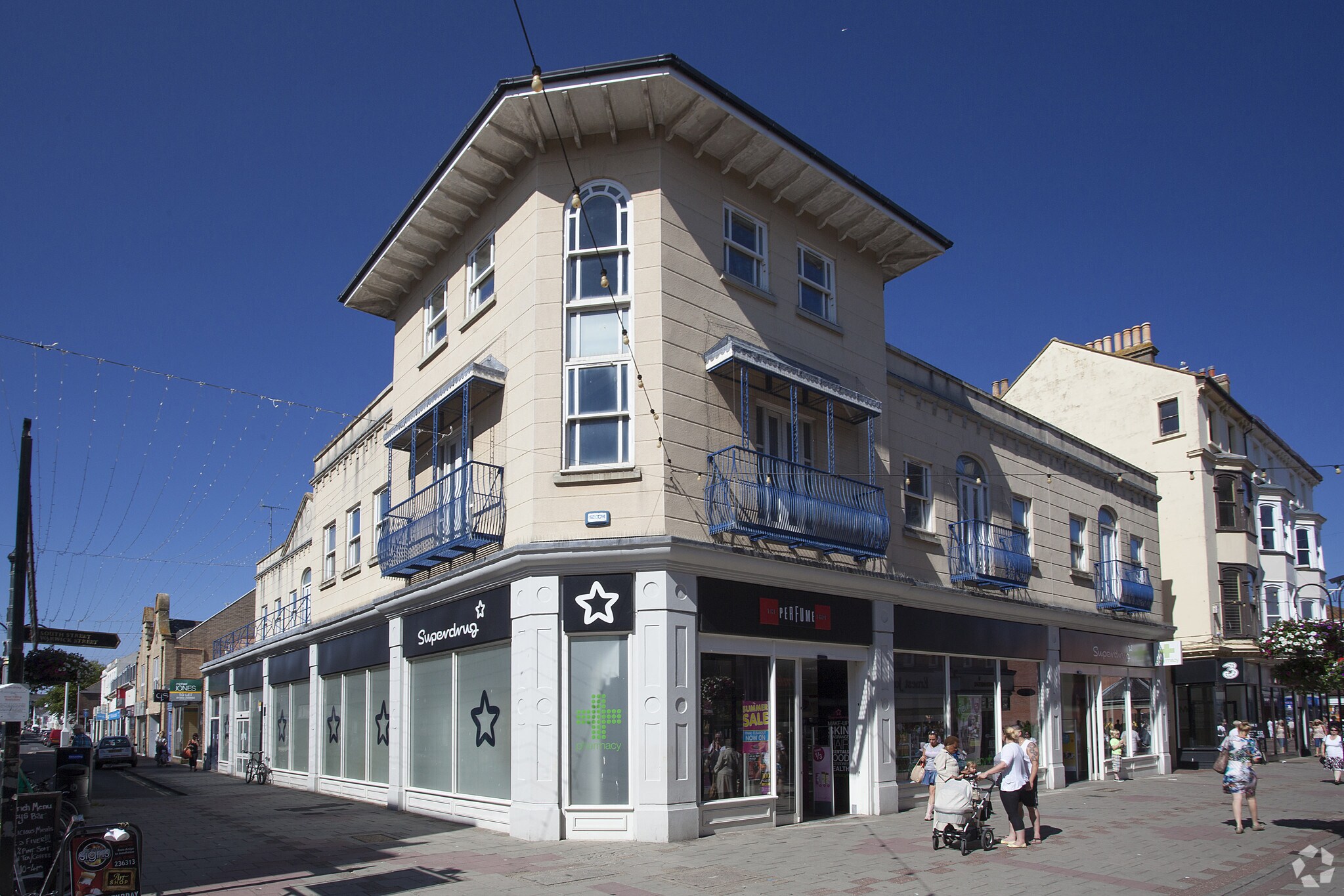 44-46 Montague St, Worthing for sale Primary Photo- Image 1 of 1