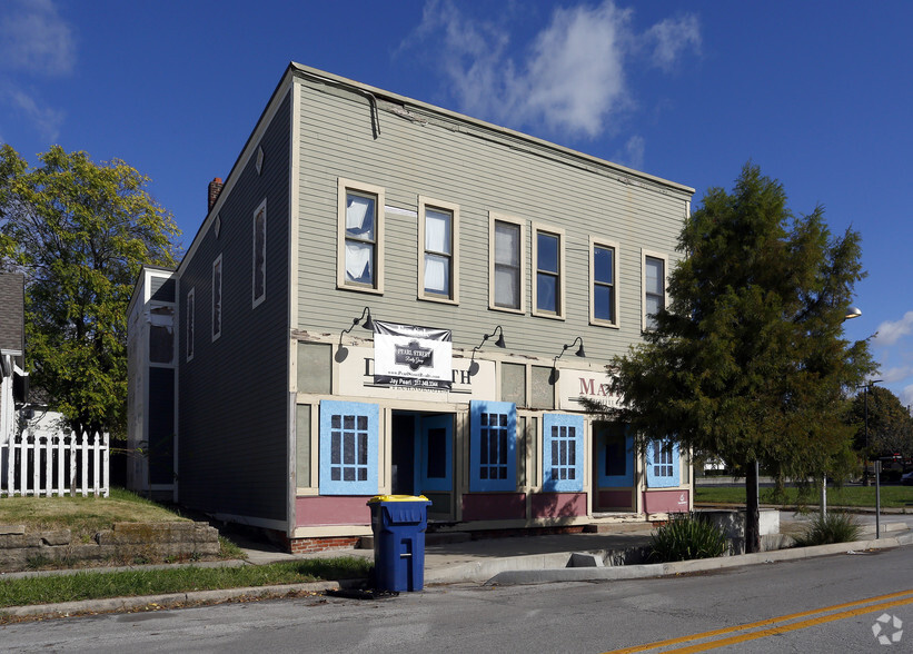 2032 E 10th St, Indianapolis, IN for sale - Primary Photo - Image 1 of 1