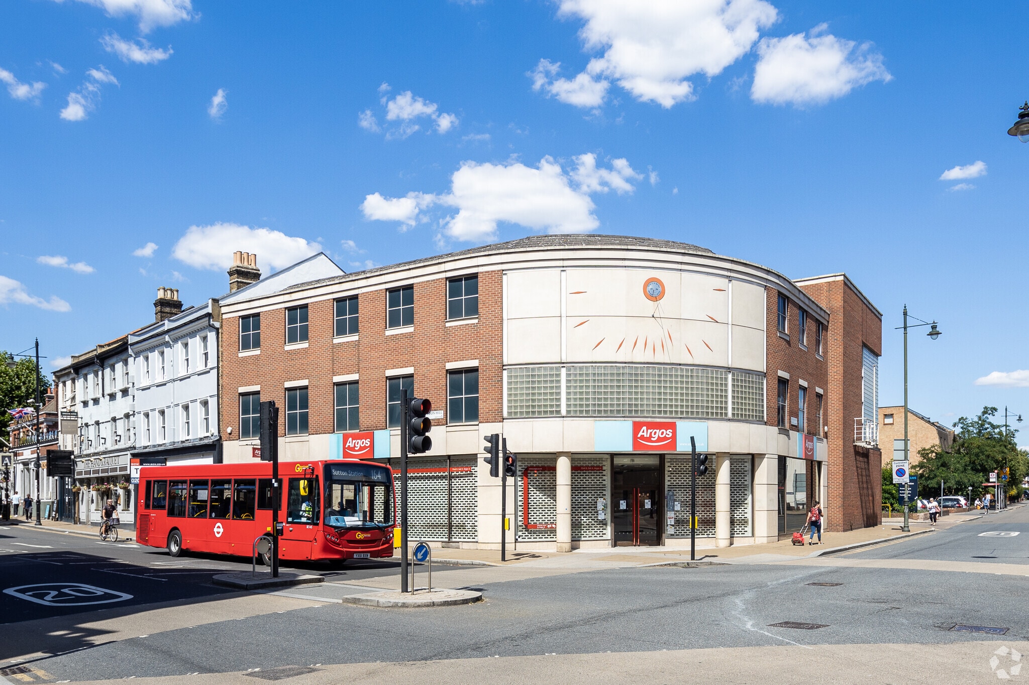 13-19 Wimbledon Hill Rd, London for sale Primary Photo- Image 1 of 1