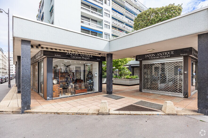 Retail in Paris to rent - Building Photo - Image 2 of 4