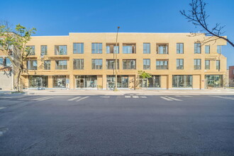 2485 Rue Bélanger, Montréal, QC for rent Building Photo- Image 1 of 46